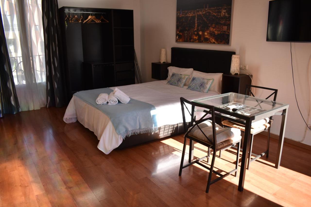 Apartamentos Barcelona - Iberia Екстер'єр фото