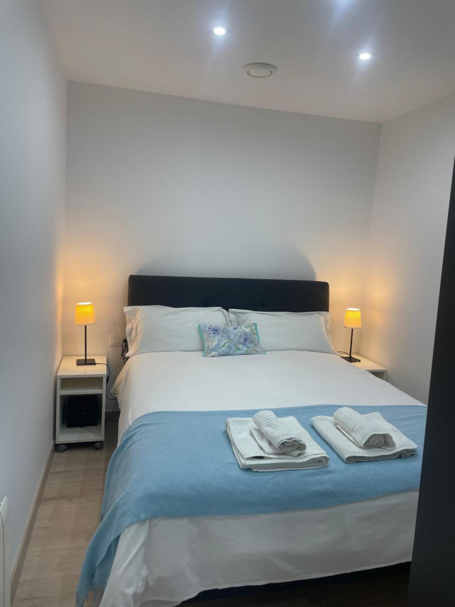 Apartamentos Barcelona - Iberia Екстер'єр фото